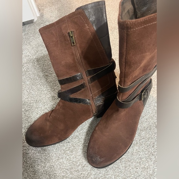 UGG Mid-Calf Riding Boots - Picture 8 of 10